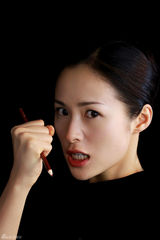 组图：江一燕神经如燕写真 鬼脸连拍成表情后