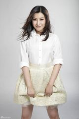 组图：王雅捷靓丽写真曝光 再现青涩时光    