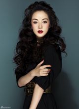 组图：《倾世皇妃》刘梓娇大片 连思公主冷艳似芭比