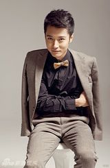 组图：张丹峰绅士写真帅气有型