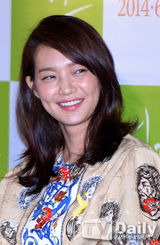 组图：申敏儿朴海日清新亮相《庆州》记者会