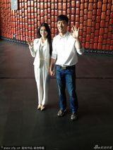 组图：盘点十大体坛名将的娇妻 各自美艳动人