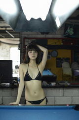 组图：90后时装美模新川优爱清纯神似柳岩 裸腿诱人