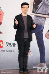 组图：《收视率帝王》李辉才难掩诙谐本色