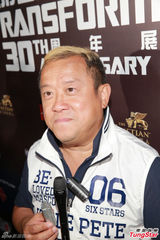 组图：曾志伟早知儿子恋情 与准儿媳同场不避嫌