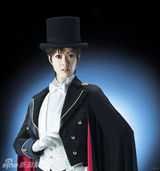 组图：动漫舞台剧对对碰 美少女变身成真人