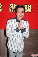 组图：黎耀祥黄浩然TVB重头戏《商战》杀青