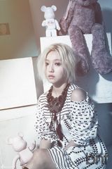 组图：miss A成员Min写真 百变风格尽展独特魅力