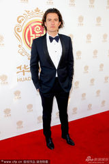 组图：华鼎奖美国开幕 奥兰多与刘玉玲助阵红毯