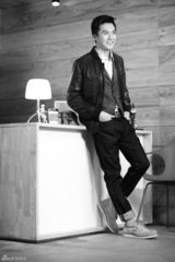 组图：迟帅时尚大片糖果色暖男笑动人心