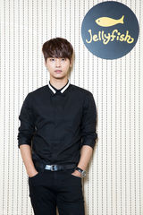 组图：对话韩团VIXX 喜欢周杰伦林俊杰