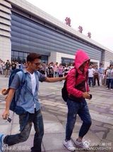 组图：文章低调筹划复出 与谢霆锋自拍心情好