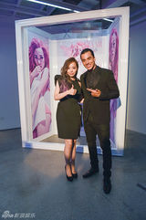 组图：张靓颖《第七感》音乐概念秀华丽开幕