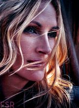 组图：朱莉娅-罗伯茨写真美艳 笑容灿烂秀美腿