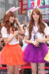 组图：Popu Lady挥汗热舞 女团拼出头不容易