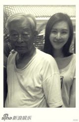 组图：田朴珺拜访褚时健 彻夜畅聊未眠感动