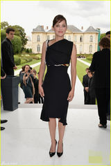 组图：比美！艾玛回眸浅笑章子怡开怀大笑