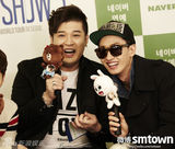 组图：SJ在线对话粉丝预热个唱 帅酷搞怪爆料