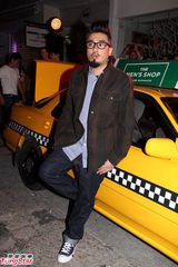 组图：恭硕良盼到内地开唱 Jocelyn夫妇大秀恩爱