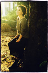 组图：梅婷巴黎台历写真曝光 造型多变尽显潮女风范