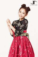 组图：韩团MBLAQ等携众星穿韩服送新年祝福