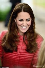 组图：凯特王妃秀搞怪百变表情 一反优雅形象