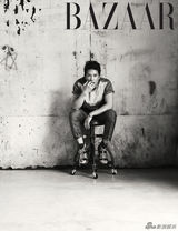 组图：池城黑白写真 光影流逝中的霸气与坚守