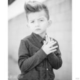 组图：小妖孽来了！外国正太留飞机头霸气十足