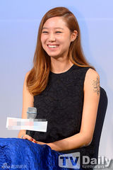 孔孝真、赵寅成[1\/23]组图:赵寅成孔孝真深情对