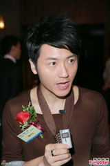 组图：张可颐曾患情绪病 暂不接拍任何作品