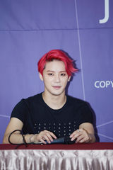 独家：JYJ热力发片 金在中金发耀眼金俊秀红发鬼魅