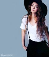 策划:逆生长典范！37岁安室奈美惠仍似17岁少女