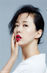 组图：颜丹晨摩登时尚大片 演绎都市女神风范