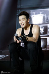 组图：Rain广州开唱 魅力升级性感释放