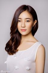 组图：焦俊艳最新大片曝光 油画质感宛若仙子