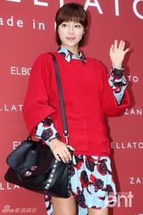 组图：韩星申敏儿朴韩星清新亮相笑容甜