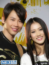 组图：细数那些年与弦子合作的男星们