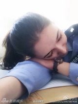 组图：新疆反恐前线美女特警走红 被赞美得冒泡