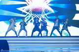 组图：EXO-M获音乐风云榜最受欢迎组合奖