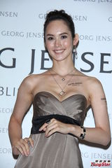 组图：Shoko坦承常与言承旭单独出去：是好朋友