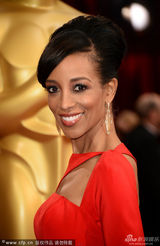 组图：女星肖恩-罗宾逊人鱼裙展性感玲珑身材