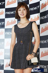 组图：神话Andy墨镜品牌上市众星助阵