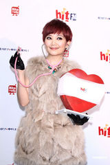 组图：梁静茹首任专辑制作 与老公互按摩以纾压