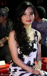 高清幻灯：众星云集奢侈品旗舰店 发哥发嫂秀恩爱