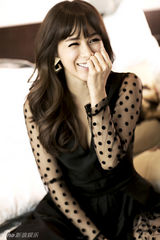 组图：蔡妍复古写真曝光 性感妩媚尽展女人味