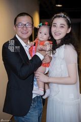 独家：梅婷曾剑补办婚礼 女儿快快首现身