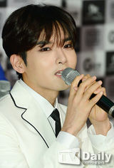 组图：Super Junior巡演记者会 十人十色惹眼