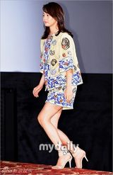 组图：《庆州》媒体首映 申敏儿复古花裙惹眼