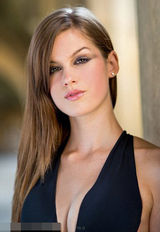 组图：剑桥24岁医科学生摘得英国小姐桂冠