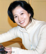 组图：刘亦菲妈妈旧照貌美如花 与女儿似姐妹